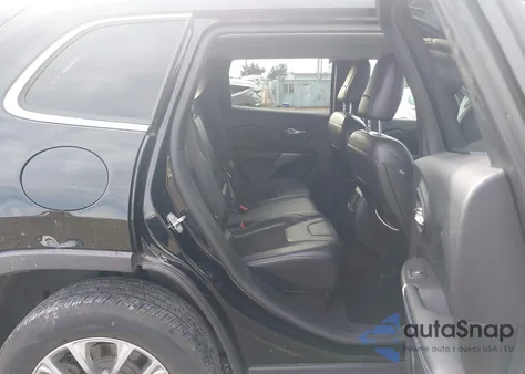 2020 Jeep Cherokee Latitude Plus 4X4 z USA, uszkodzony, nr VIN 1C4PJMLB4LD585288